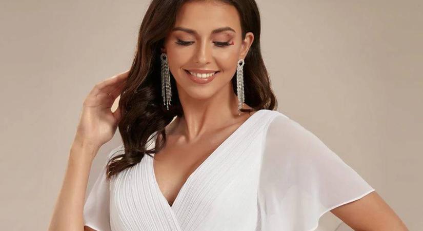 „Drágának néz ki” – Ez a 22 ezer forintos menyasszonyi ruha többezer ötcsillagos értékelést kapott