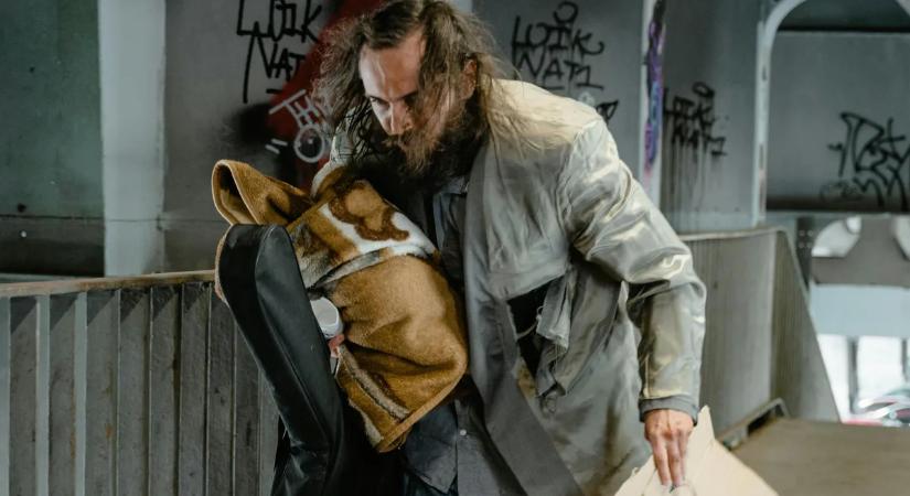 Villant a kés: így lett a koldulásból rendőri intézkedés Nagykanizsán