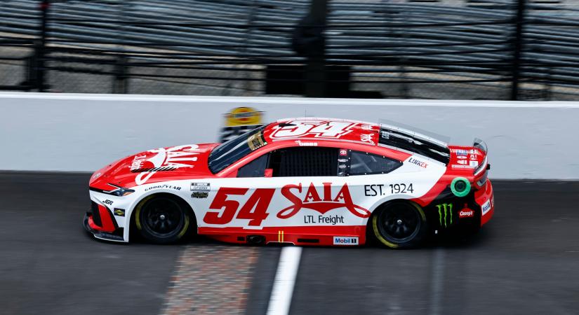 Dickerson: Aggasztó, amit a Joe Gibbs Racing műve