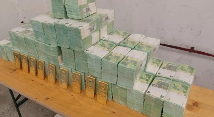 Nem volt elég a rendelet, törvénybe foglalta a kormány, hogy tisztázni kell az ukrán pénzszállítókból lefoglalt vagyon rendeltetésének célját