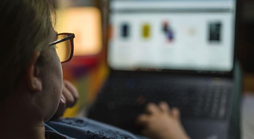 Már érkeznek a visszatérítések az About You vásárlóinak – összesen több mint 500 millió forintot fizetnek ki