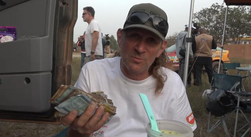 Légkondi nélkül a sivatagon át – a Tankcsapda őrült bamakós kalandja a Fókusz riporterével