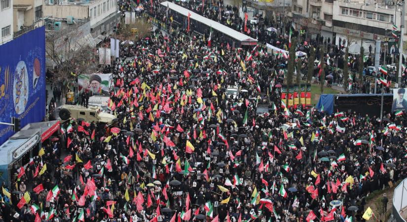 Totális elzárást vezetett be Irán a külvilágtól – 93 millió embert blokkolnak