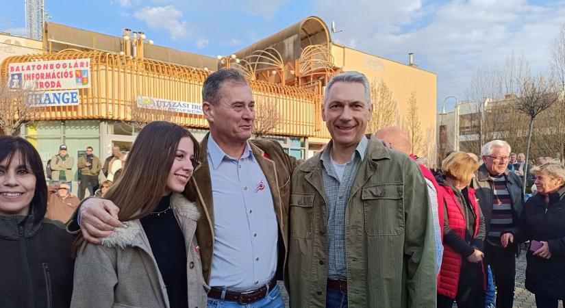 Biztonság és szuverenitás, ezek a legfőbb értékeink – ilyen volt a Lázárinfó Balatonbogláron