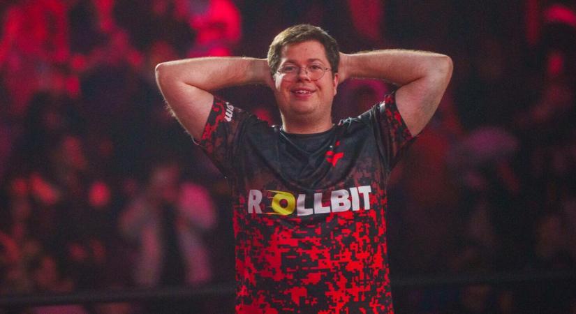 Nyugi, még 10 profinak sem jut eszébe mozit füstölni Mirage-on