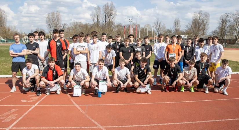 1848 méter a márciusi ifjak emlékére a Bregyóban (galéria)