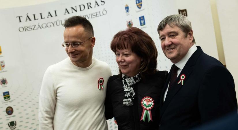 Szijjártó Péter: A biztosra kell menni, a nullkilométeres bohócok csak bajt hoznak