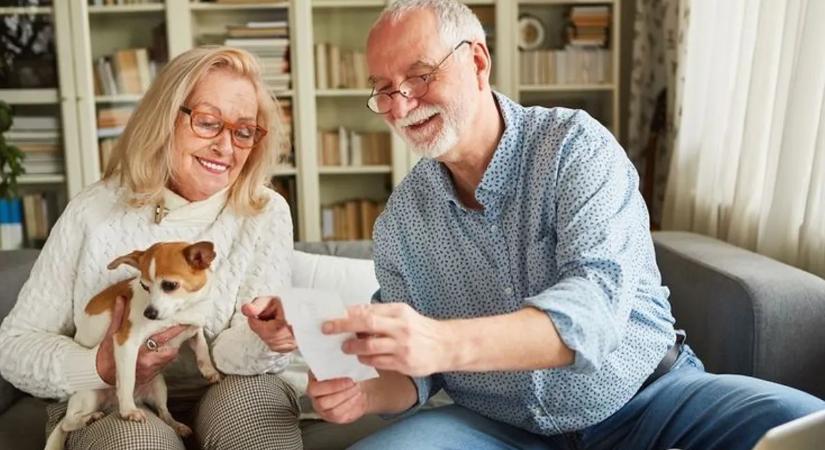 13. és 14. havi nyugdíj, élelmiszerutalványok, Gondosóra – ezekkel az intézkedéssekkel segítette a kormány az időseket