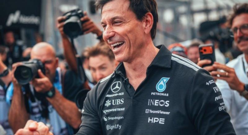 Wolff: Írtam Lewisnak, élvezi a versenyzést