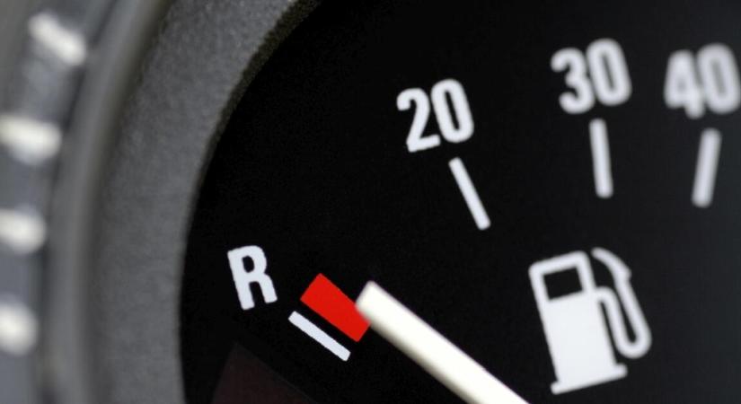 Pusztító hatása van a 100 dolláros olajnak