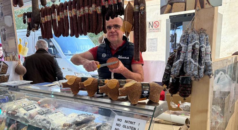 Lókolbász, strucc- és halszalámi a zalai piacon – megkóstolnád? Mutatjuk, mennyibe kerül