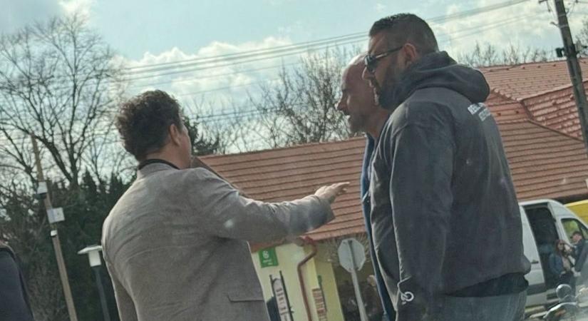 „Nagy Ervin színművész úr testőrök gyűrűjében budai villájából lejött vidékre”