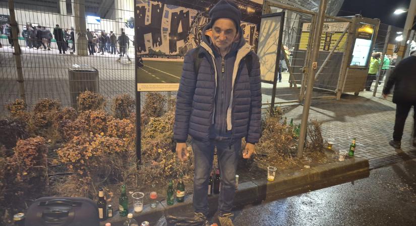 Flakongyűjtők szállták meg a Fradi-pályát, ez az oka