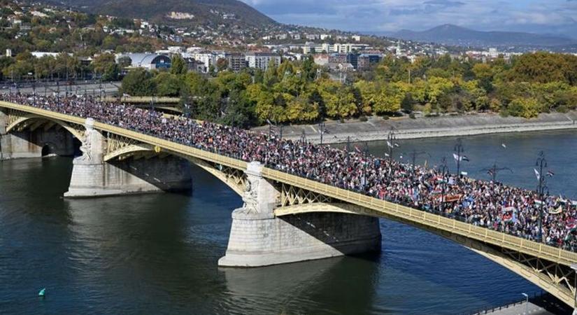 Csuzda Gábor: „ Meg kell mutatnunk a Békemeneten, hogy mennyire sokan vagyunk, mennyire egységesek vagyunk!”
