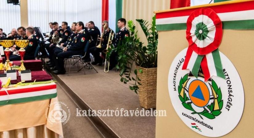 Az országos díjátadón ismerték el a komáromi tűzoltó munkáját