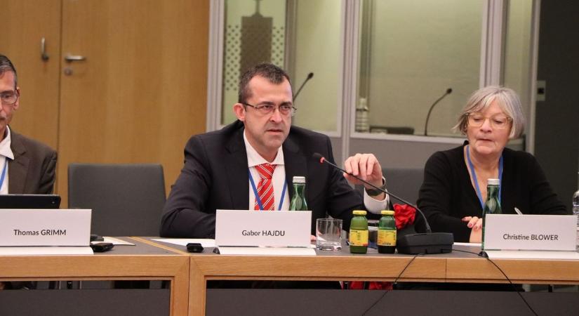 Hungarofób kirohanás a román parlamentben: etnikai alapon támadták a magyar képviselőt