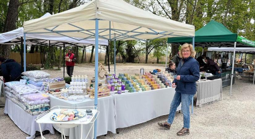 Felpörög a Balaton hétvégén: újra kinyit a tihanyi piac, itt vannak a dátumok