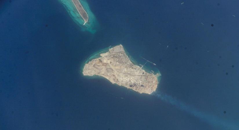 Irán olajexport-berendezéseinek szétbombázásával fenyeget az amerikai elnök