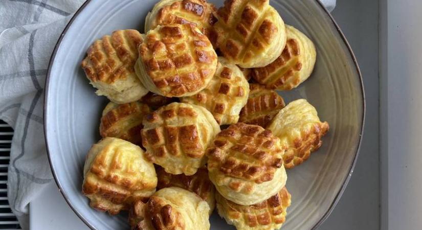 Így készül a békebeli pogácsa: van egy titka, amiért ma is olyan finom