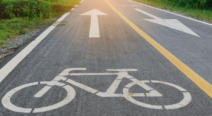 Izgalmas! Az M6-os alatt is átmegy az új kerékpárút