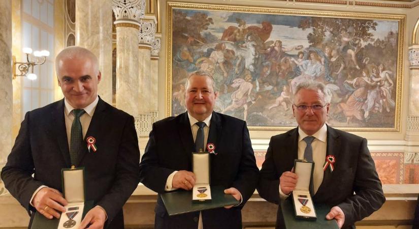 Három sárvári intézményvezető vehetett át magas rangú állami elismerést