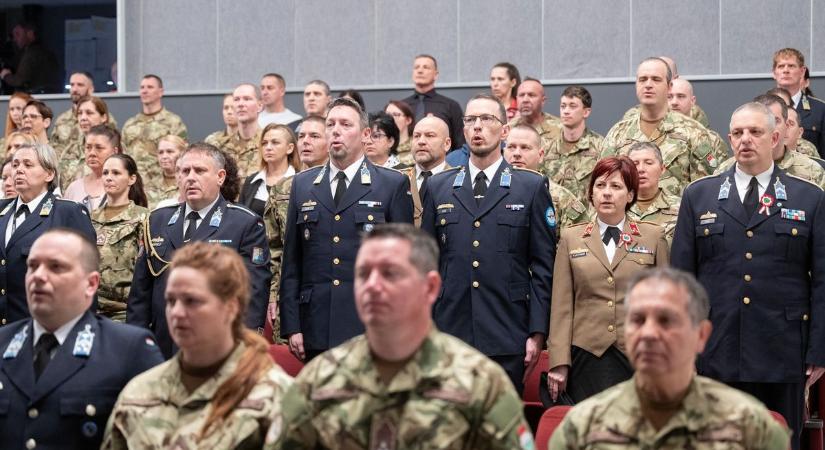 Ünnepi állománygyűlést tartott a Magyar Honvédség az Agórában (galéria)