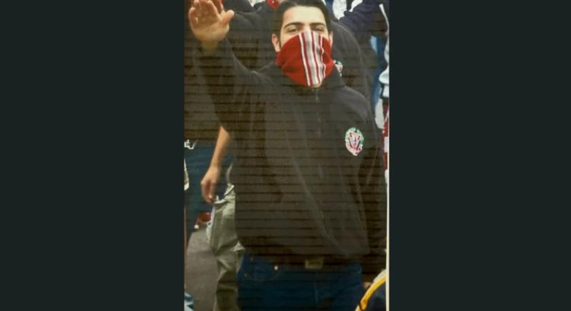 A karlendítős fotó után újabb sokatmondó fénykép került elő Magyar Péter sajtófőnökéről