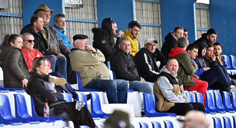 Szombati fociprogram: minden egy napon, 11 órás kezdéssel