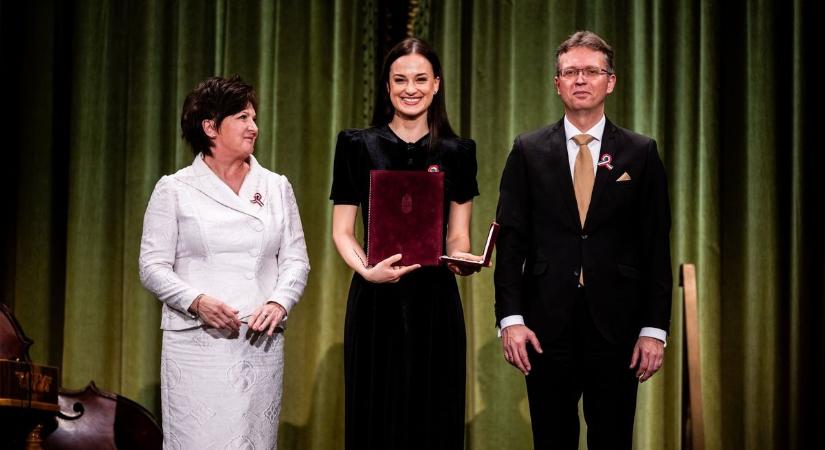 Az ajaki színésznőt is kitüntették: Gubik Petra megkapta az egyik legrangosabb szakmai díjat