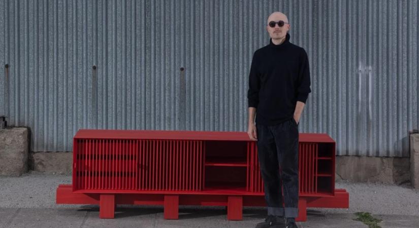 A terveimben feszültséggel dolgozom – vehetett volna lakást, de inkább a saját karrierjébe fektetett, ma a régió egyik legizgalmasabb dizájnere