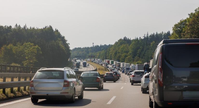 Magyar autósok, figyelem – egy rossz mozdulat, és máris jöhet az egymilliós büntetés