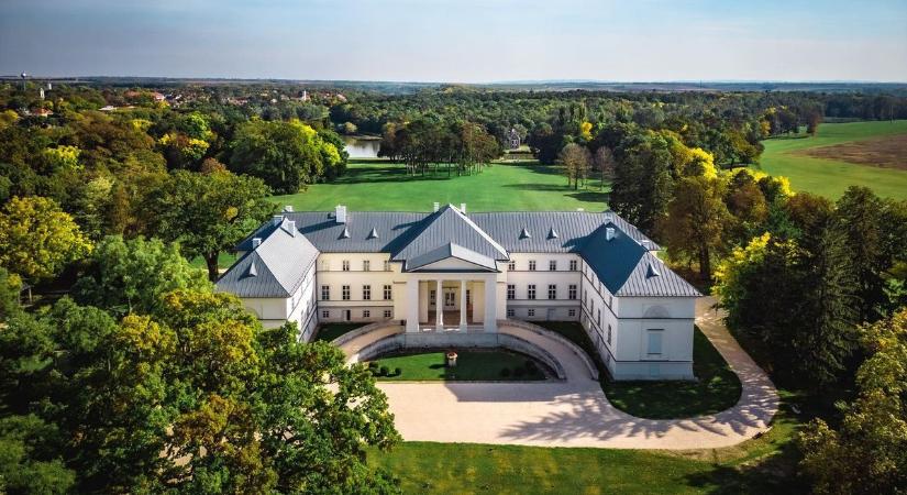 Bridgerton-kalandok: Hét helyszín, amely tökéletesen megidézi a sorozat hangulatát (videóval)