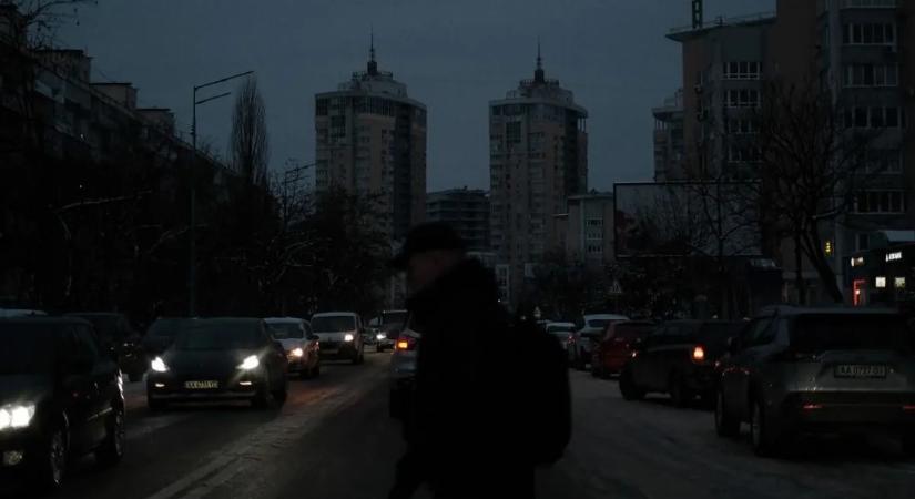 Vészhelyzeti áramszünetet vezettek be Ukrajnában