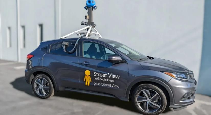 Ha meglátod ezt az autót, máris integethetsz: ismét járja az országot a Google Street View