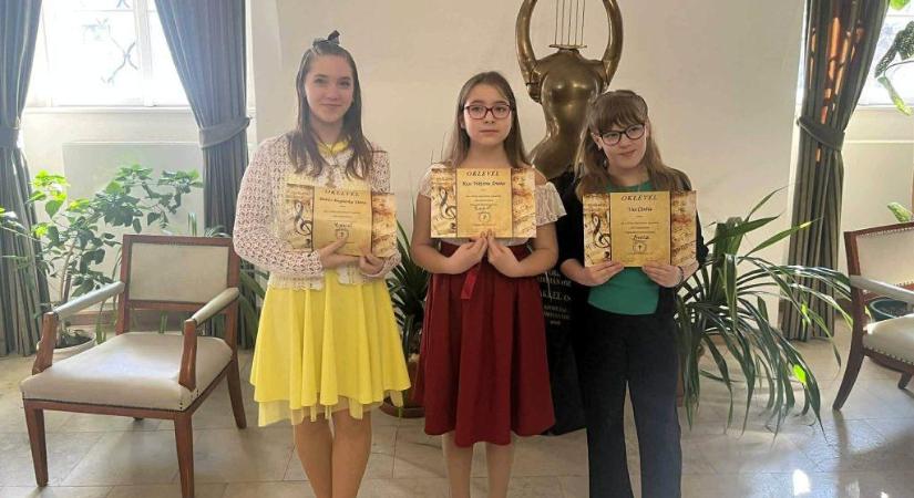 Ezüst és bronz minősítést értek el a hevesi fuvolás növendékek