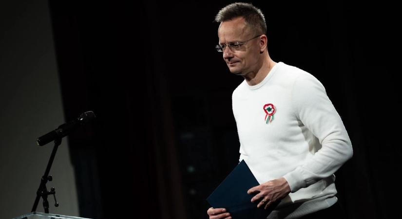 Szijjártó Péter figyelmeztetett: ezek Zelenszkijék valódi céljai