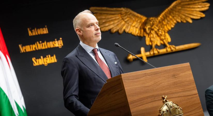 Pluszpénzt kapnak a honvédelmi alkalmazottak