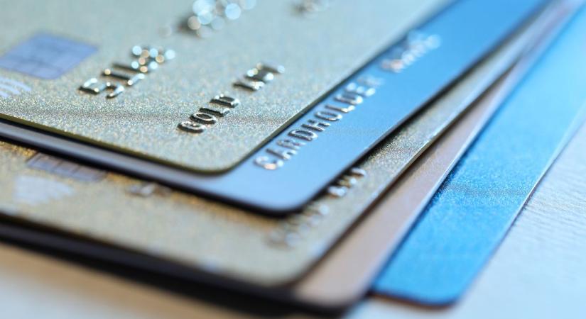 Leáll március 15-én az egyik hazai bank rendszere