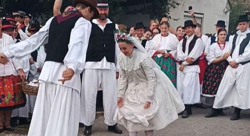 Fergeteges koncerteket is kínál a baranyai fesztivál