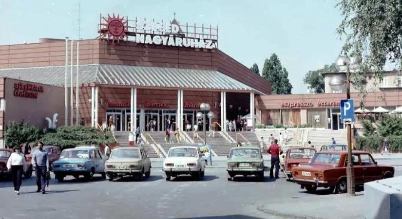 Elhozta a nagyvárosi életérzést Szegedre, érdemes lett volna megmenteni a város első mozgólépcsőjét?