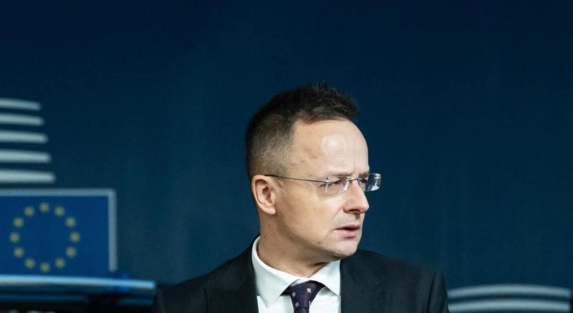 Szijjártó Péter újra az amerikai példa követését ajánlja az EU-nak
