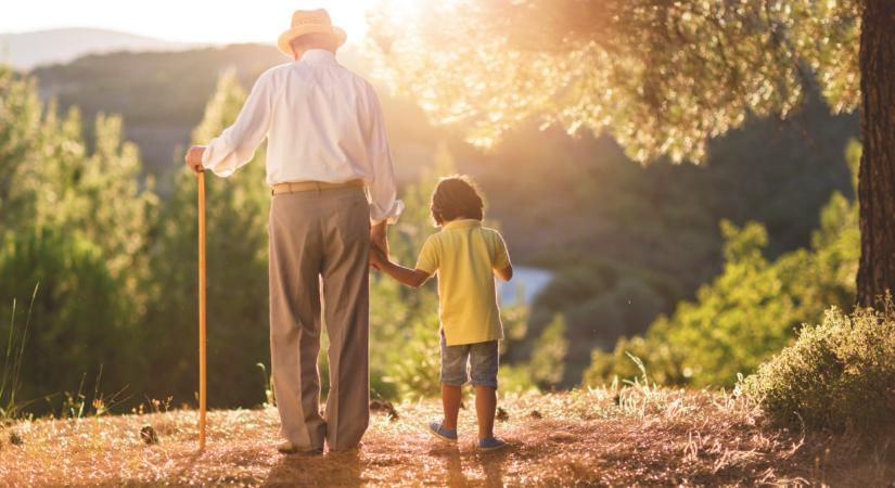 Kiszállt az állam az idősellátásból, de ezek a magyar falvak zseniális megoldást találtak a krízisre