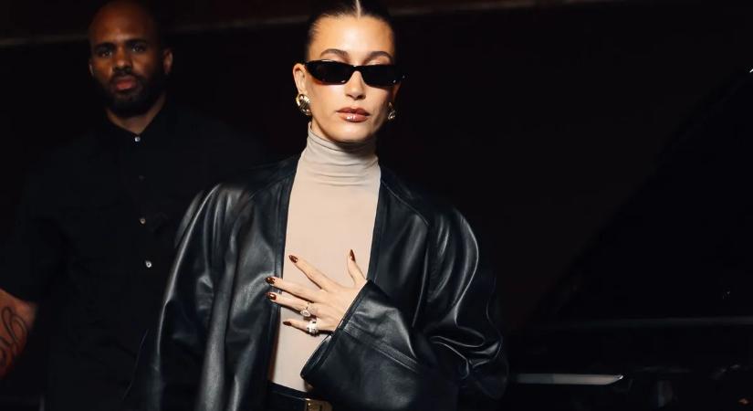 Hoppá! Bikiniben villantott Hailey Bieber: szerinte már itt a nyár