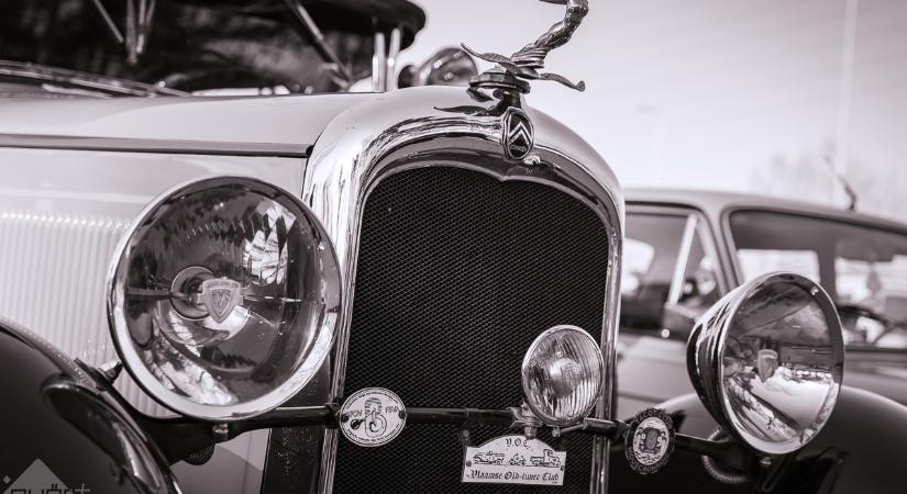 Veterán járművek lepték el az Audi Aréna parkolóját – gazdag képgaléria a cikkben!