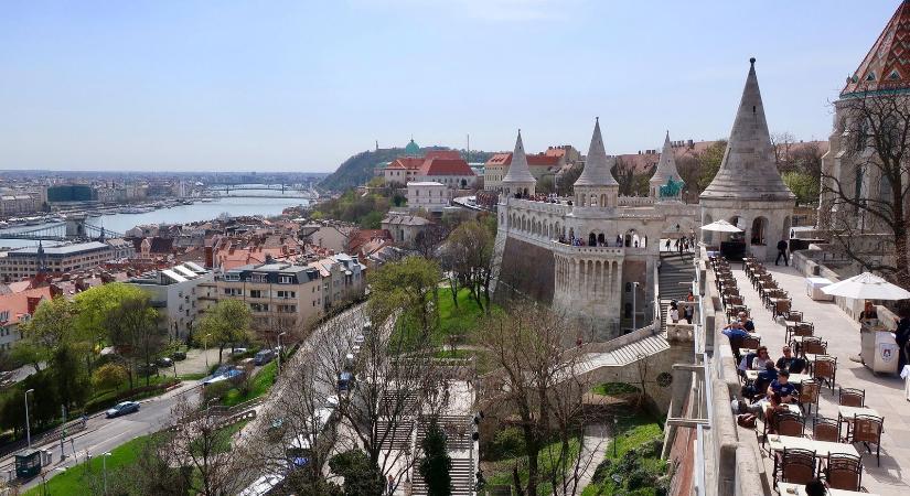 Kiderült, milyen idő lesz a nemzeti ünnepen, kellemetlen meglepetés is jöhet