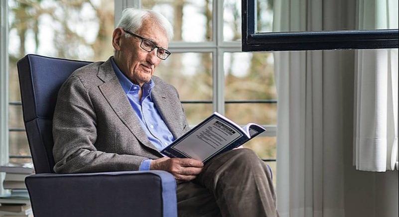 Elhunyt Jürgen Habermas