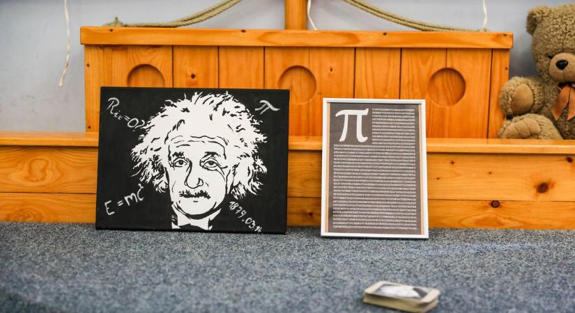 Einstein születésnapját is megünnepelték ma a BDK-ban