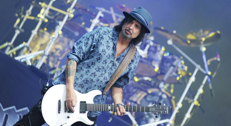 Meghalt Phil Campbell, a Motörhead egykori gitárosa