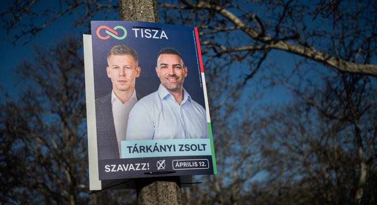 Nem csitul a botrány, újabb kínos fotó került elő a Tisza Párt sajtófőnökéről, reagált a vádakra