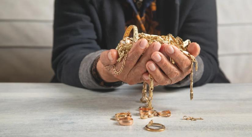 Így lesz újra ragyogó - Az arany ékszer tisztítása házilag